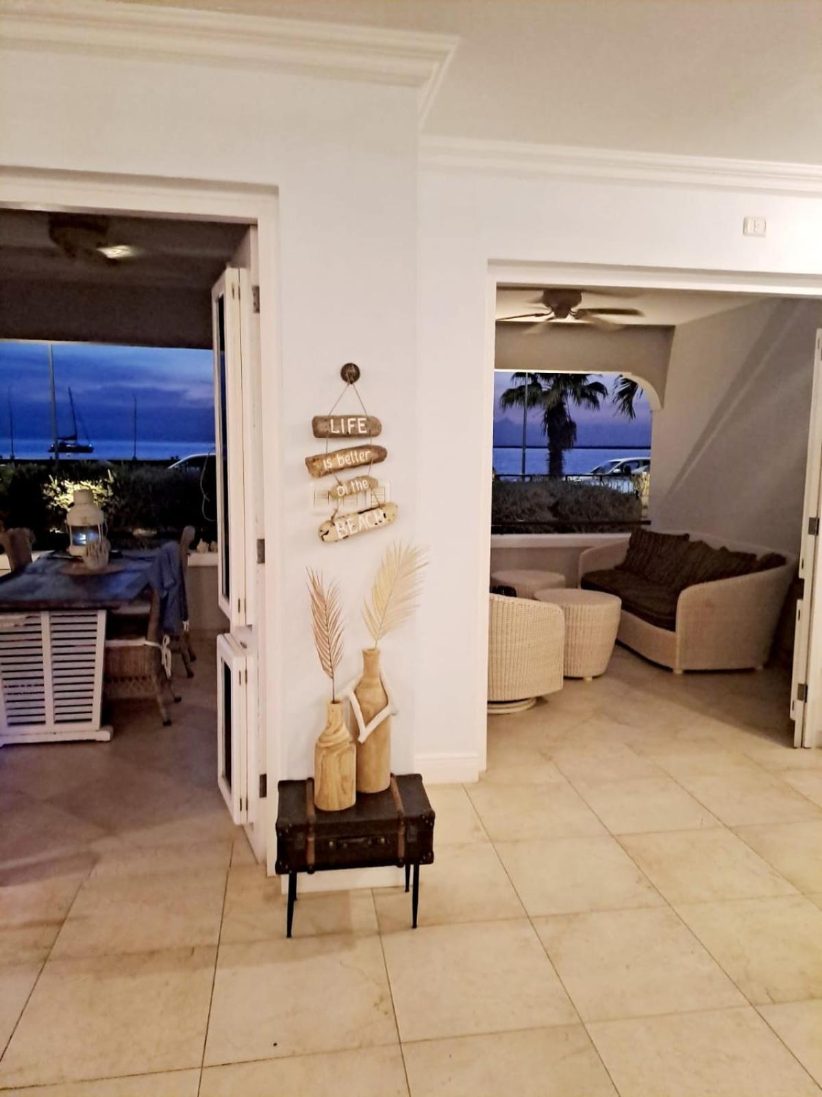 Luxury Seafront 4P Large Ground Floor Apartment Playa Buitenkant foto